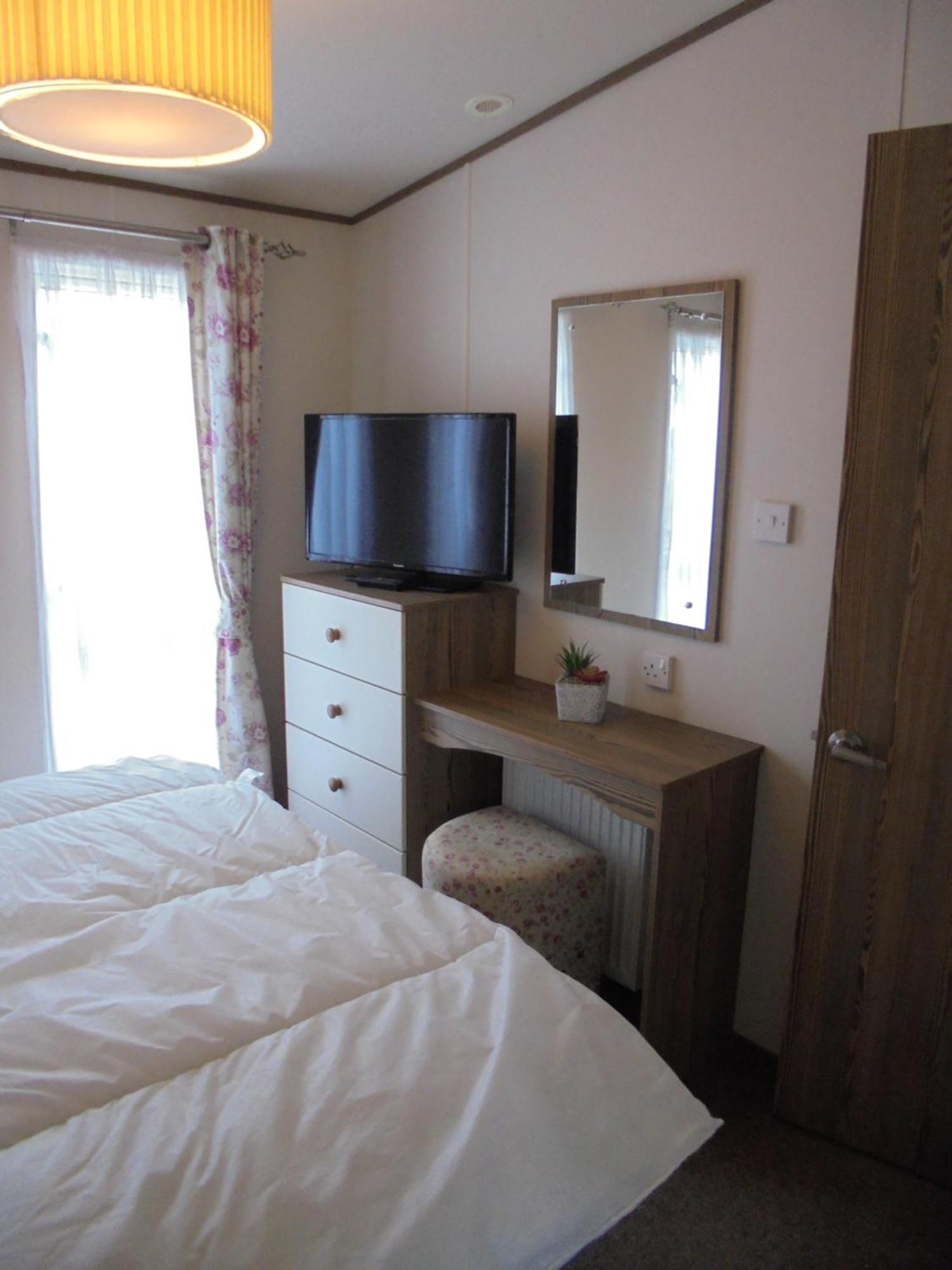 The Grange Ingoldmells: Elan 6 Berth, Central Heated, Wrap Around Decking Kültér fotó